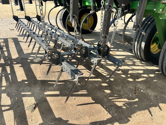 2021 John Deere 2230FH Field Cultivator