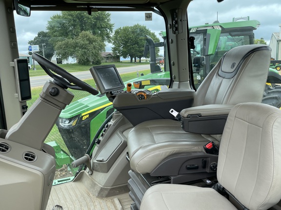 2022 John Deere 8R 410 Tractor