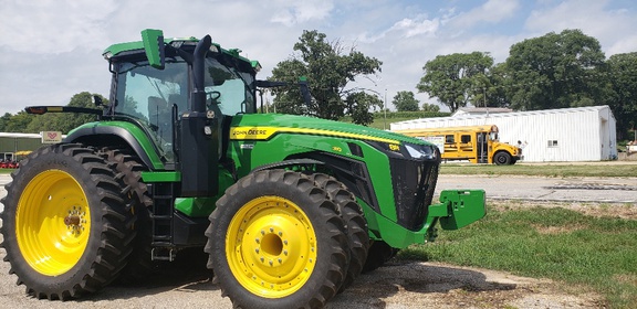 2022 John Deere 8R 310 Tractor