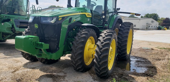 2022 John Deere 8R 310 Tractor