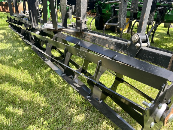 2021 John Deere 2230FH Field Cultivator