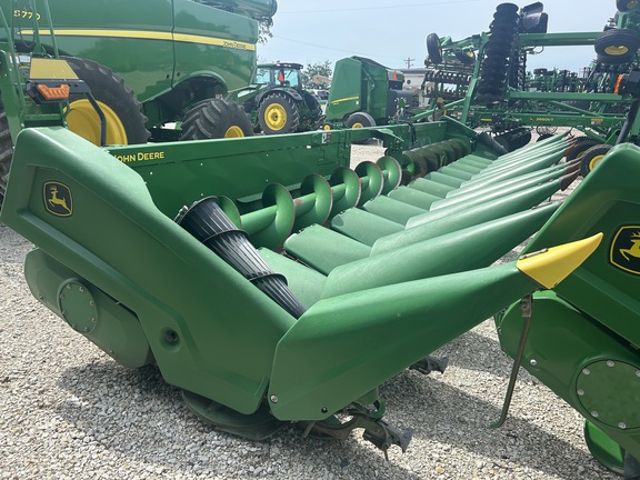 2022 John Deere C12R Header Corn Head