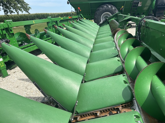 2022 John Deere C12R Header Corn Head