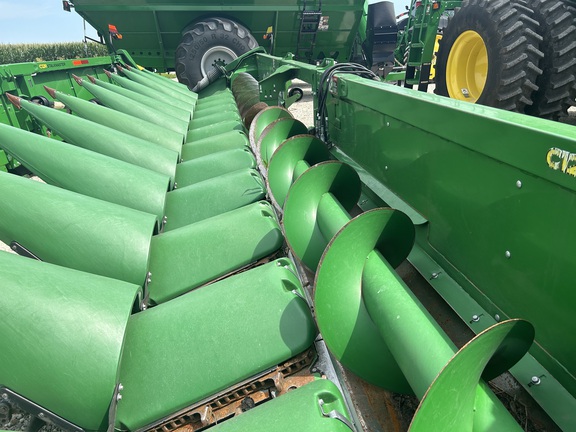 2022 John Deere C12R Header Corn Head