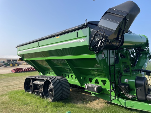 2020 Brent 1196T Grain Cart