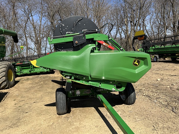 2022 John Deere RD40F Header Combine