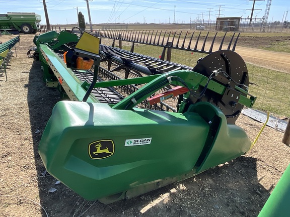 2022 John Deere RD40F Header Combine