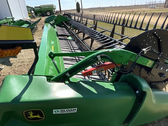 2022 John Deere RD40F Header Combine