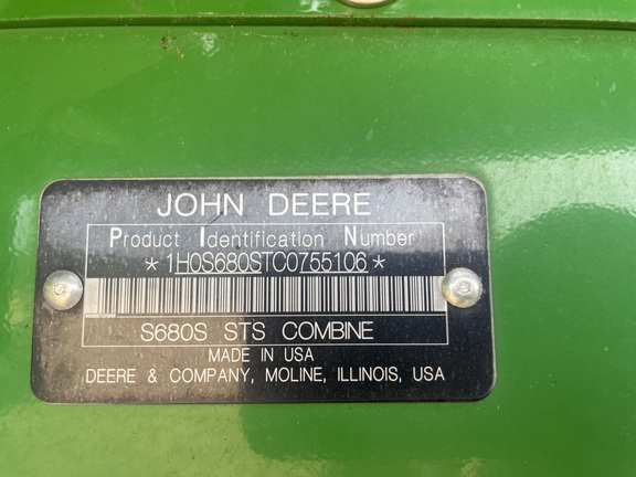 2013 John Deere S680 Combine
