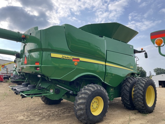 2013 John Deere S680 Combine
