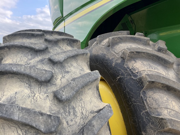 2013 John Deere S680 Combine