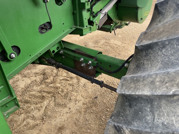 2013 John Deere S680 Combine