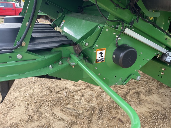 2013 John Deere S680 Combine