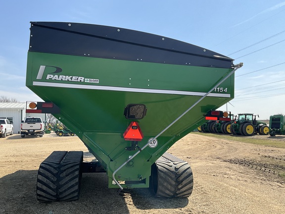 2021 Parker 1154 Grain Cart