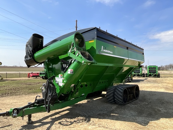 2021 Parker 1154 Grain Cart