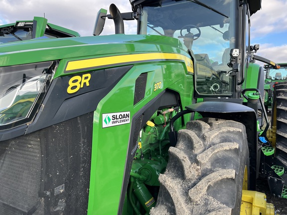 2023 John Deere 8R 370 Tractor
