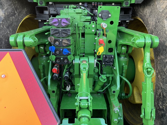 2023 John Deere 8R 370 Tractor