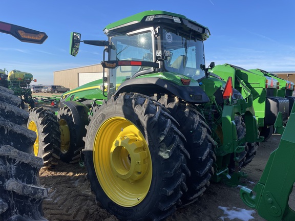 2022 John Deere 8R 370 Tractor