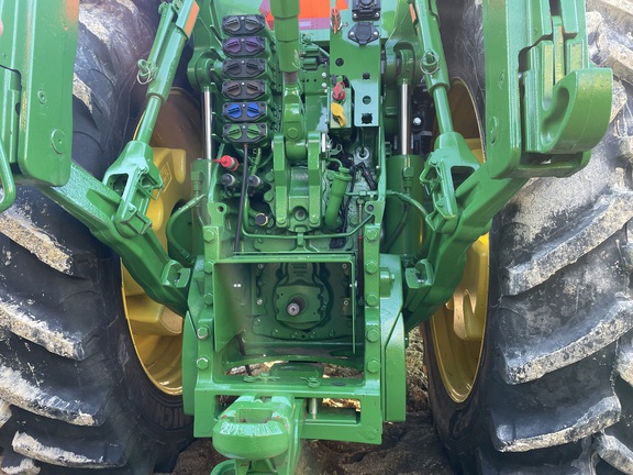 2022 John Deere 8R 370 Tractor