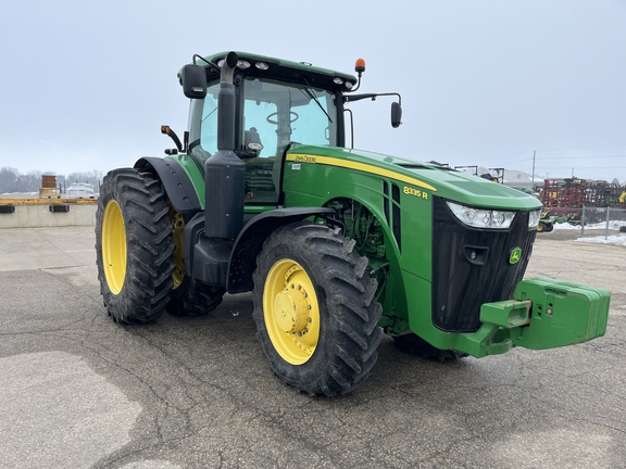 2013 John Deere 8335R Tractor