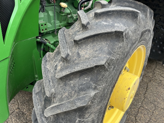 2013 John Deere 8335R Tractor