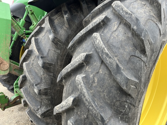 2013 John Deere 8335R Tractor