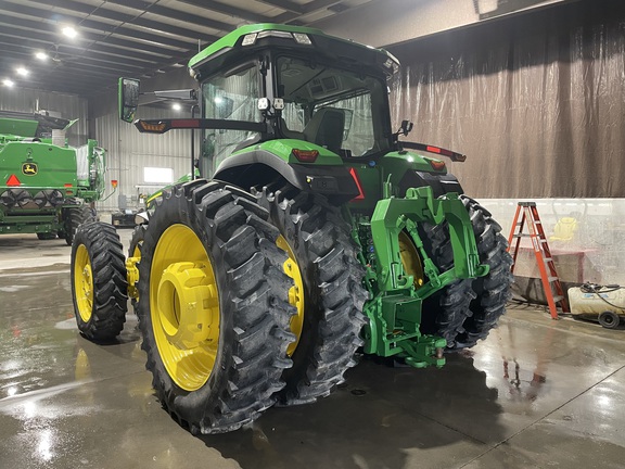 2022 John Deere 8R 370 Tractor