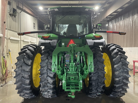 2022 John Deere 8R 370 Tractor