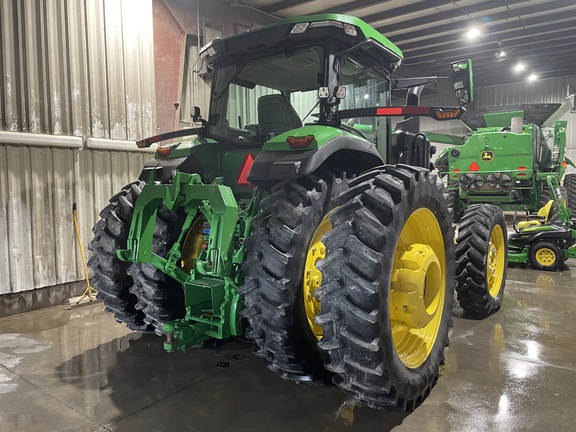 2022 John Deere 8R 370 Tractor