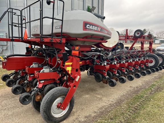 2015 Case IH 1255 Planter