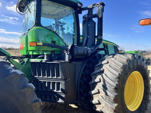 2012 John Deere 9560R Tractor 4WD