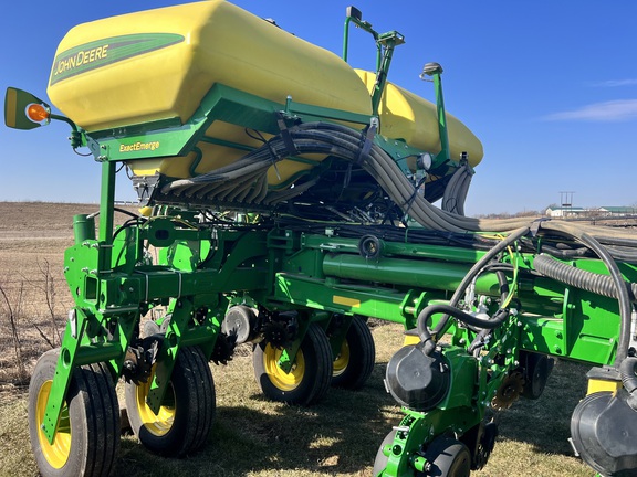 2020 John Deere 1775NT Planter