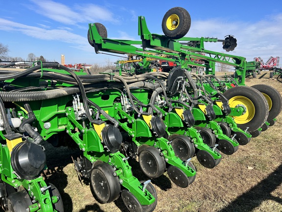 2020 John Deere 1775NT Planter