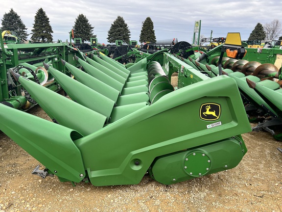 2021 John Deere C8R Header Corn Head