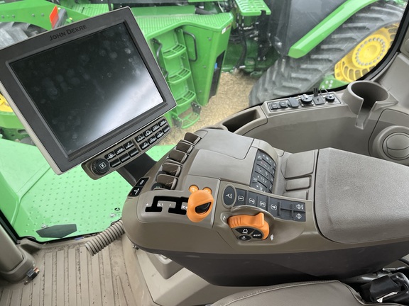 2022 John Deere 9RX 590 Tractor Rubber Track