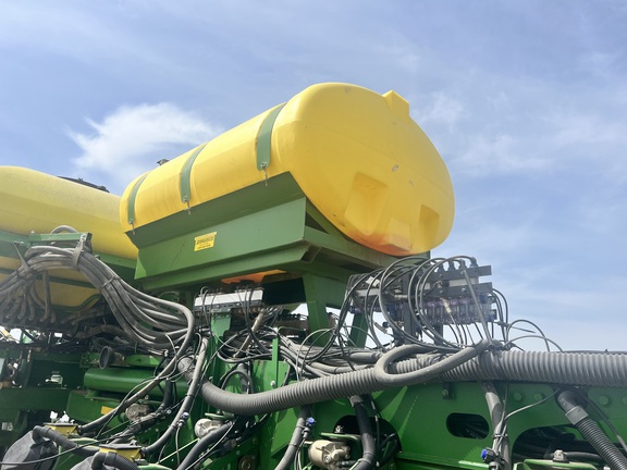 2012 John Deere 1770NT CCS Planter