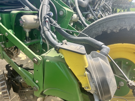 2012 John Deere 1770NT CCS Planter