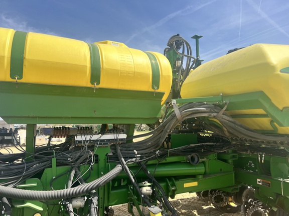 2012 John Deere 1770NT CCS Planter