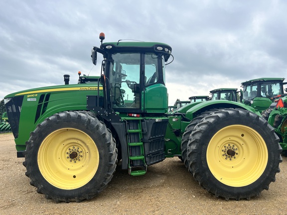 2012 John Deere 9410R Tractor 4WD