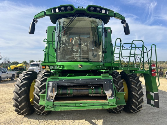 2023 John Deere S770 Combine