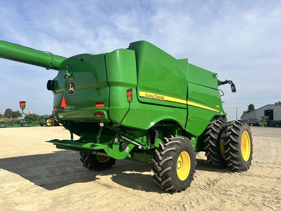 2023 John Deere S770 Combine