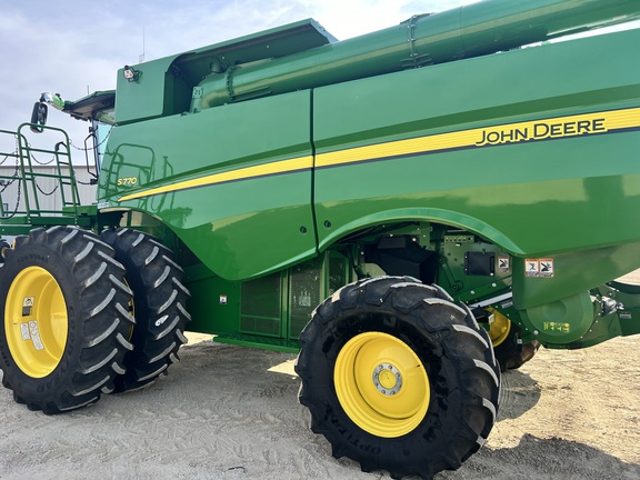 2023 John Deere S770 Combine