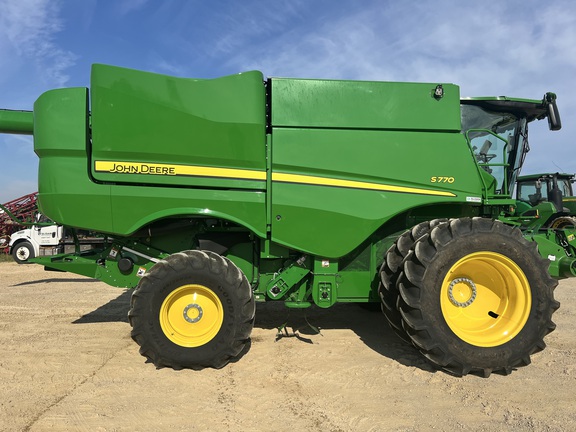 2023 John Deere S770 Combine