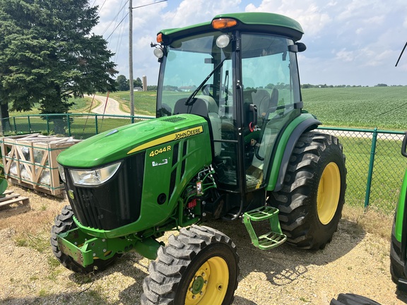 2022 John Deere 4044R Tractor Compact