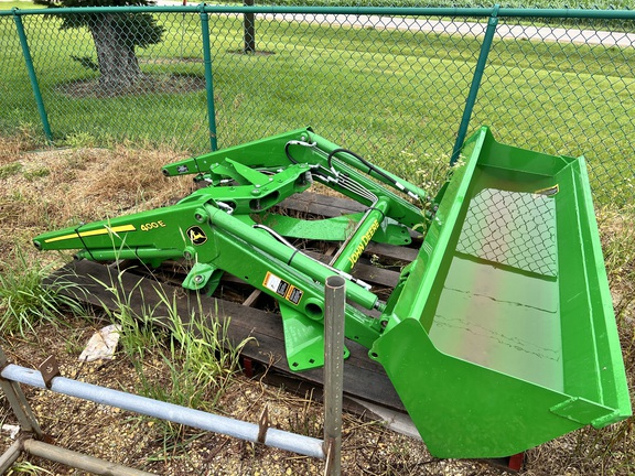 2023 John Deere 400E Loader