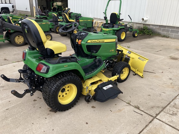 2016 John Deere X758 Garden Tractor