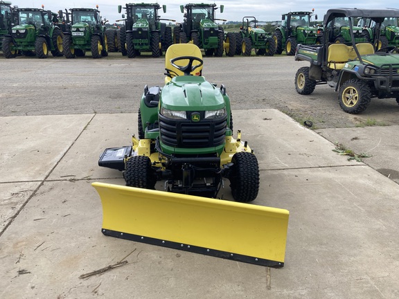 2016 John Deere X758 Garden Tractor