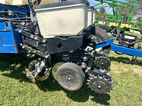 2020 Kinze 3200 Planter