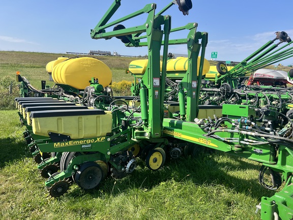 2014 John Deere 1770NT Planter