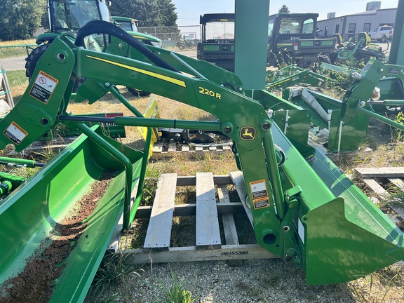 2023 John Deere 220R Loader